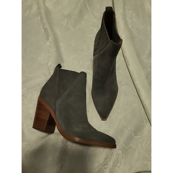 Marc Fisher Gadri Boot Suede Pull Up Block Heel Side Gore Panel Gray Women 8.5M - Picture 1 of 9